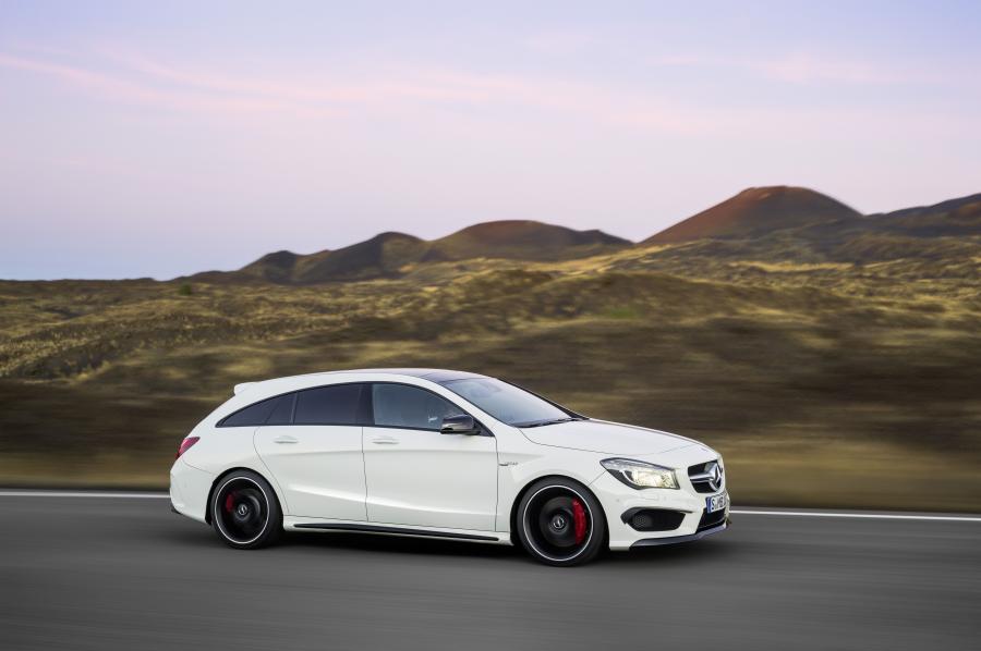  Mercedes-AMG CLA45 Shooting Brake 2015 года  (фото 4 из 32)